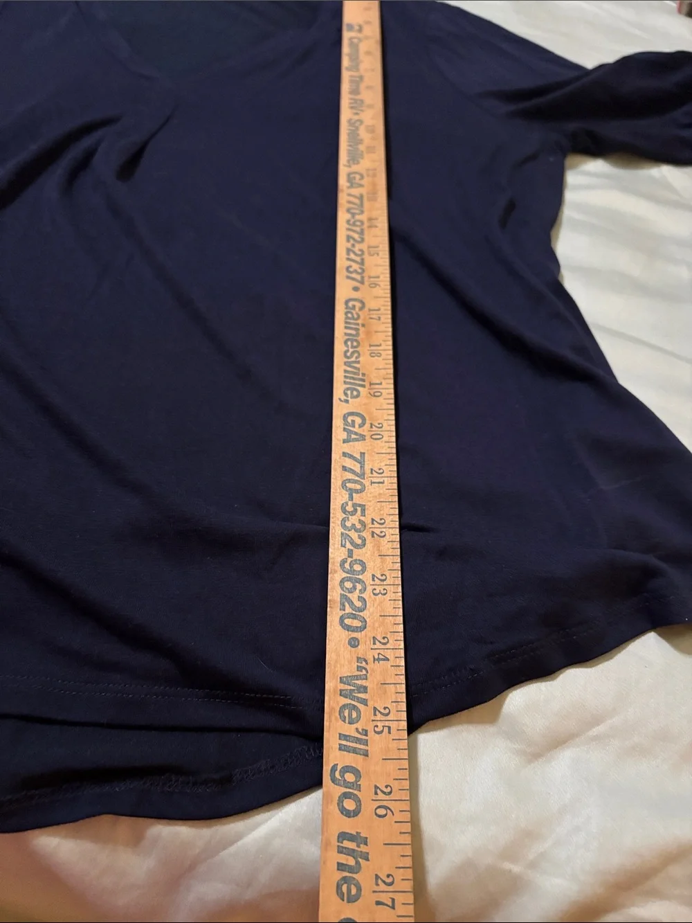 Kaari Navy V-Neck Roll-Tab Sleeve Tunic - Picture 7 of 8